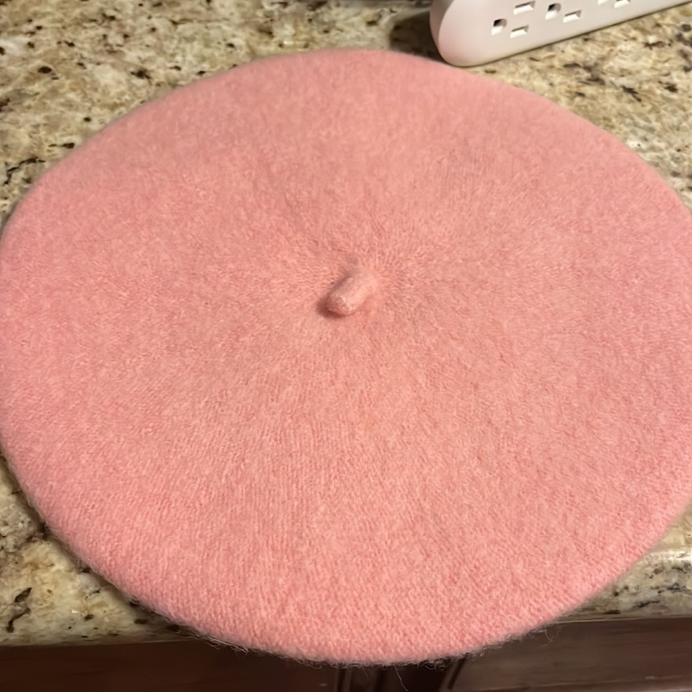 Berets - Picture 8 of 9